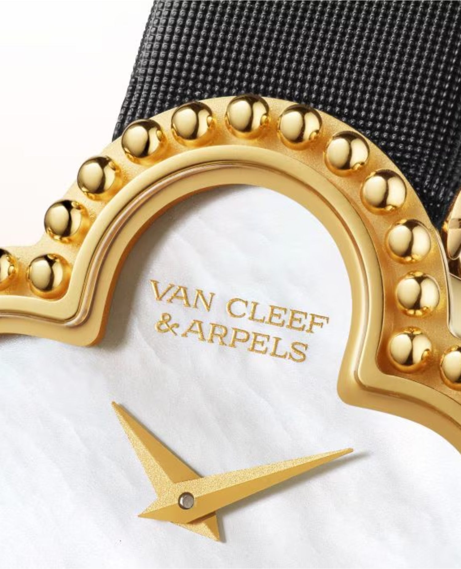 ساعة فان كليف ألامبرا، موديل صغير