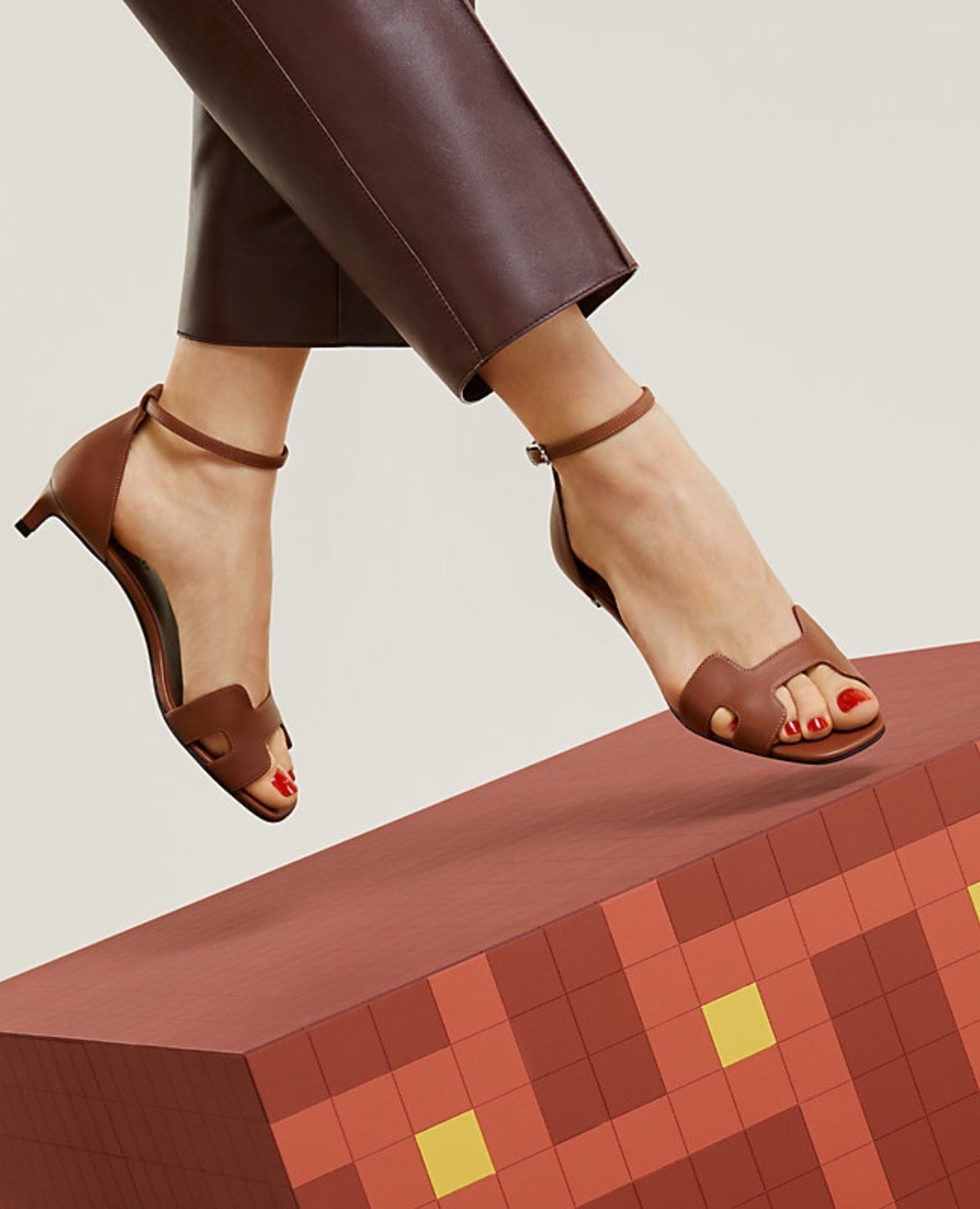 Hermès Joy 40 Sandal Gold