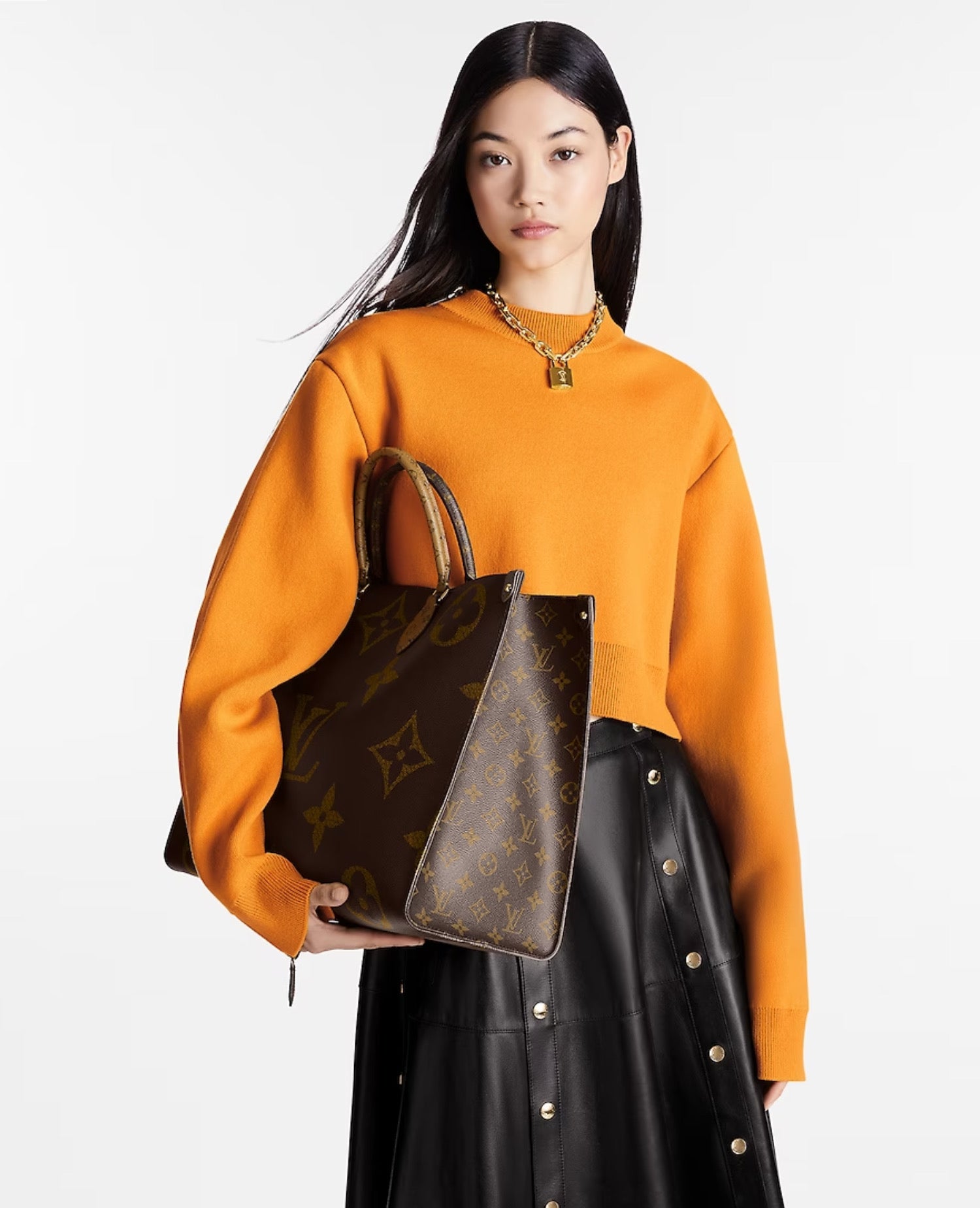 لويس فيتون أون ذا جو جي إم