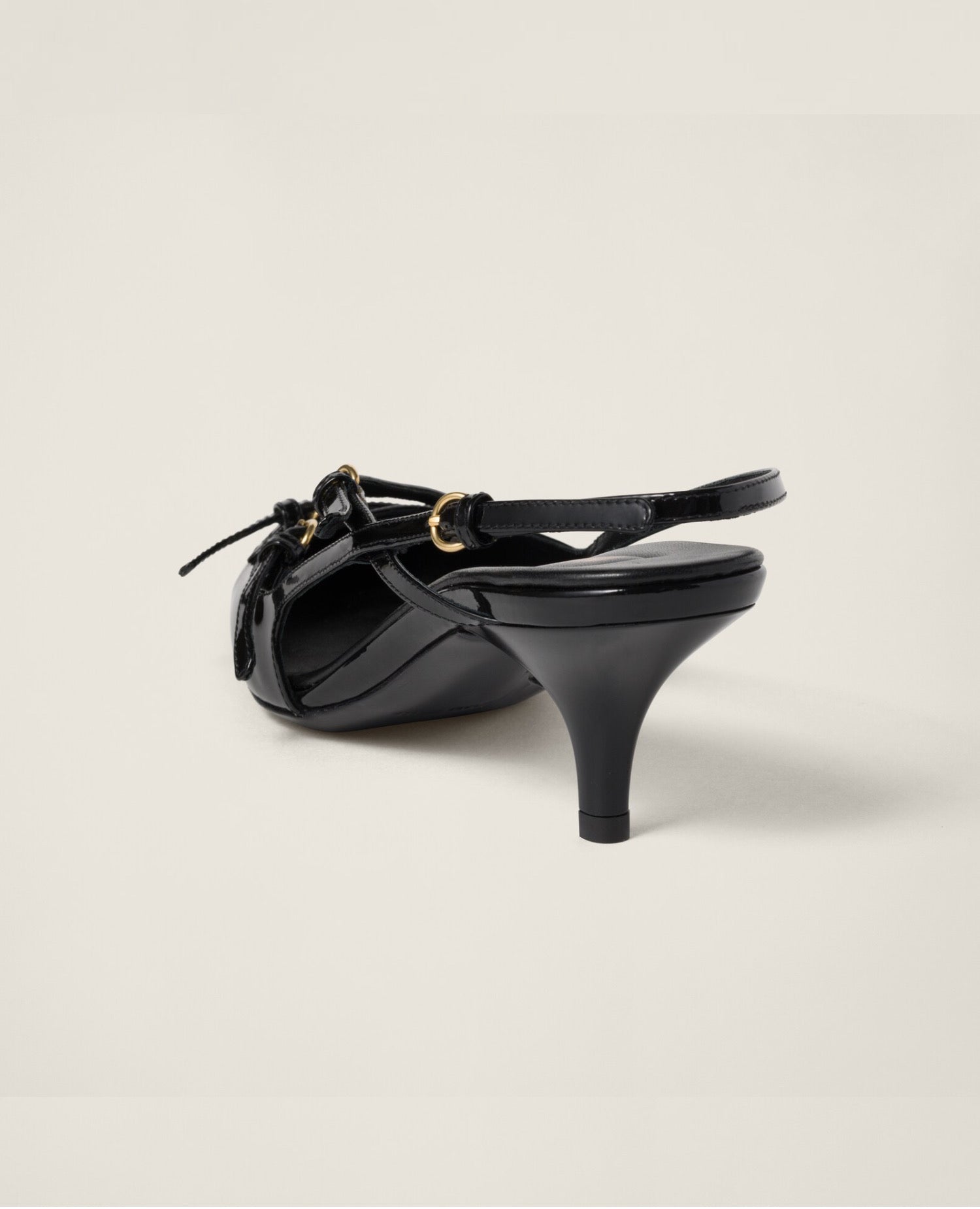 MMU Patent leather slingbacks with buckles Black