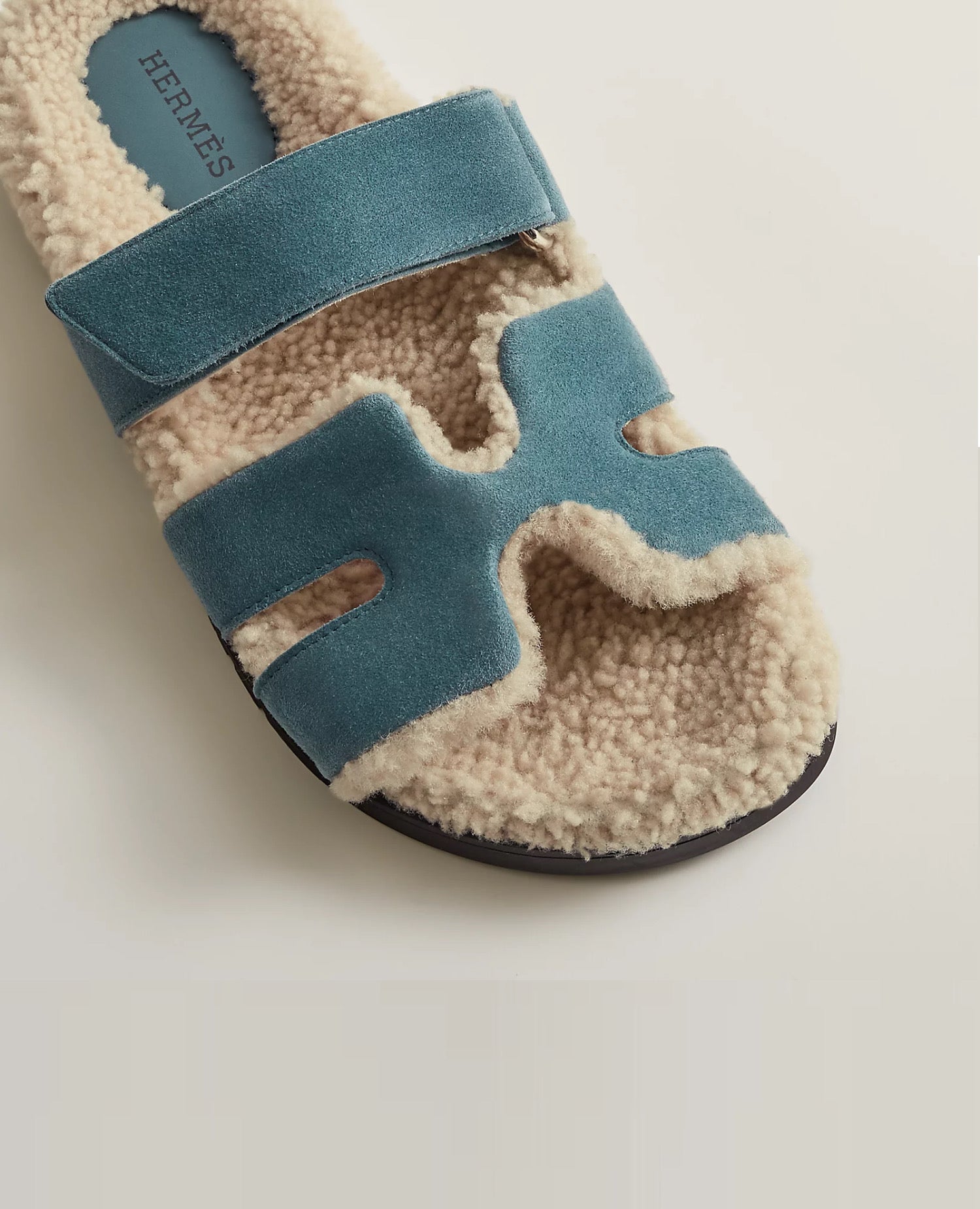 Hermès Chypre Sandal Bleu Pinede / Ecru