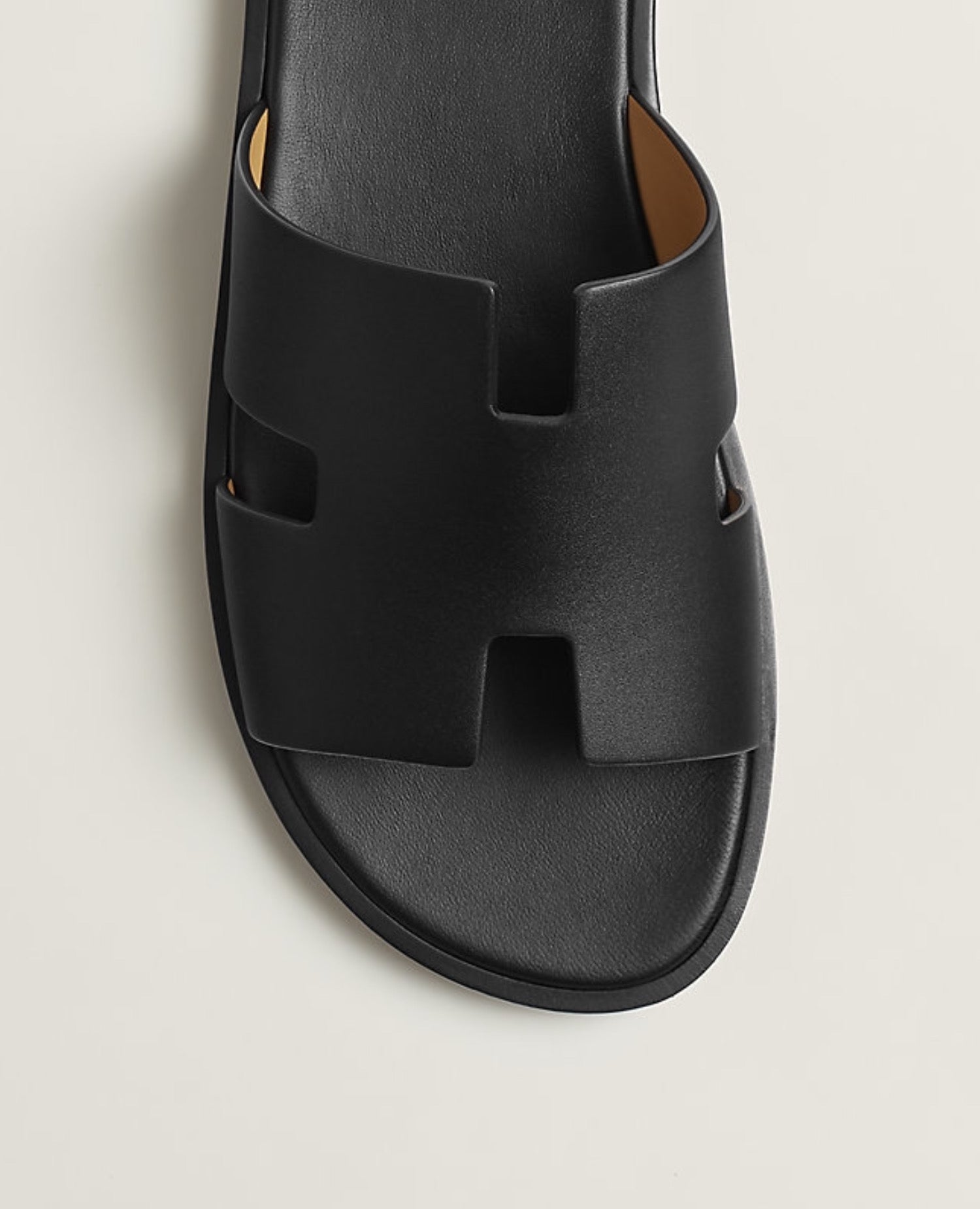 Hermès Izmir Sandal Black