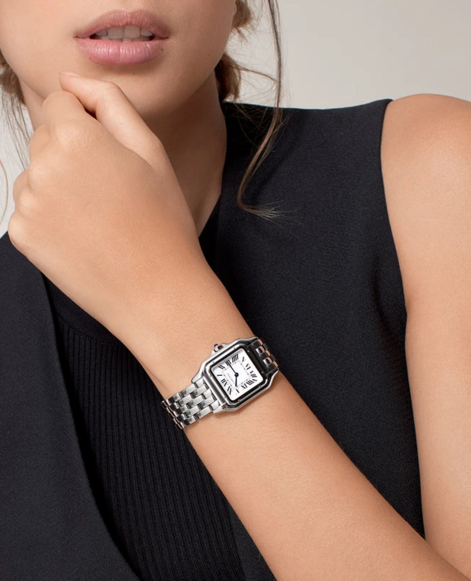 ساعة "بانتير دو كارتييه"، موديل متوسط