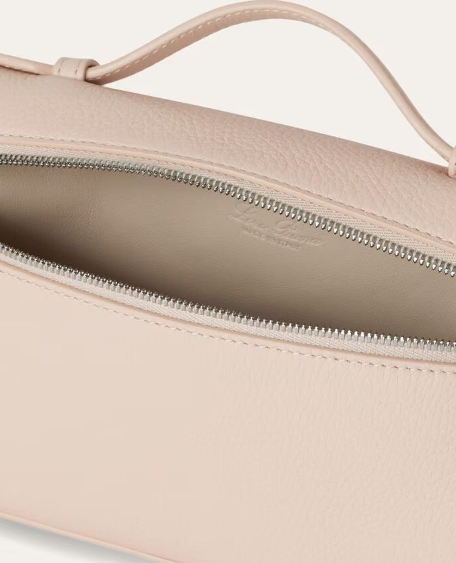 حقيبة لورو بيانا إكسترا بوكيت L19