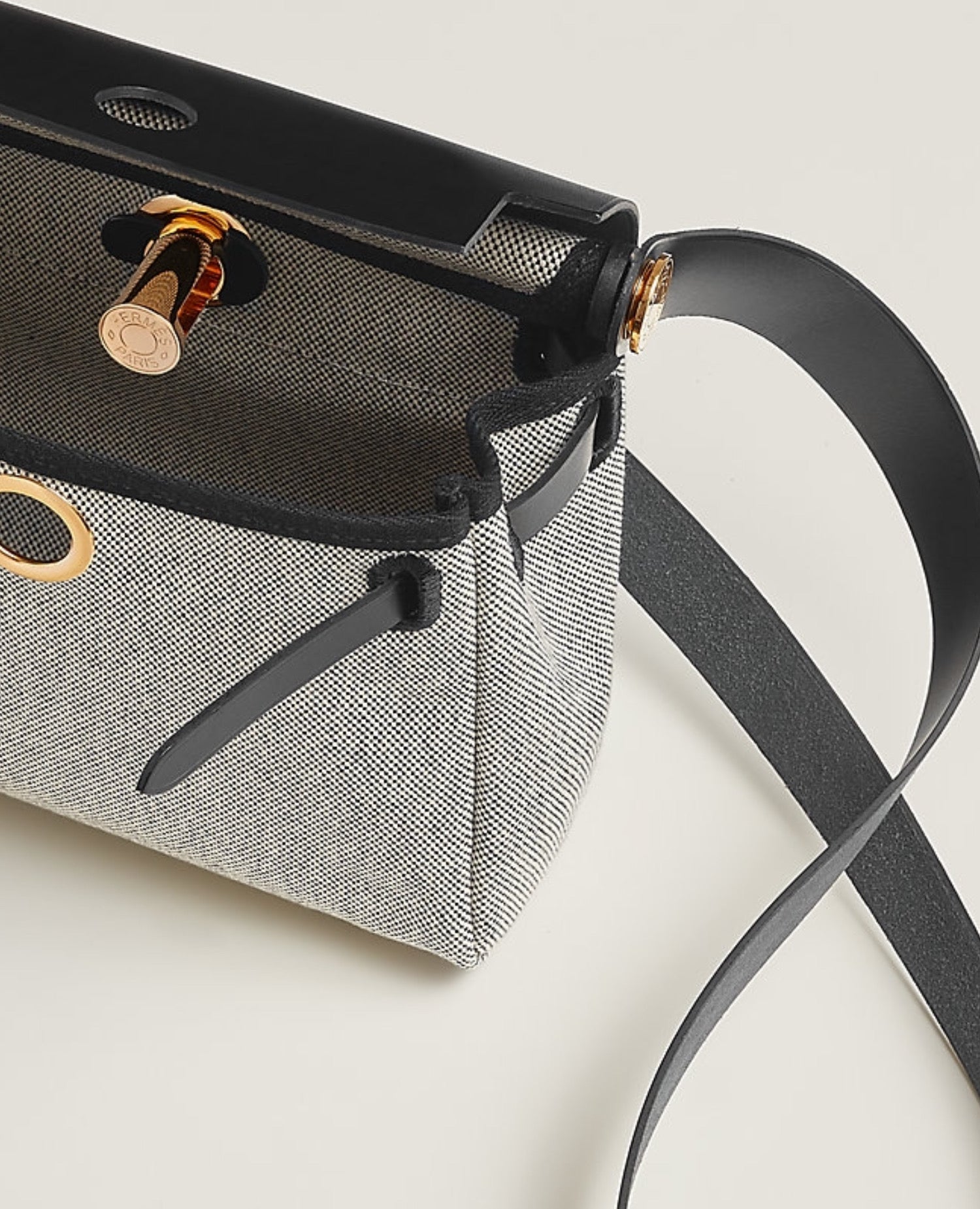 حقيبة هيرميس هيرباج زيب 20