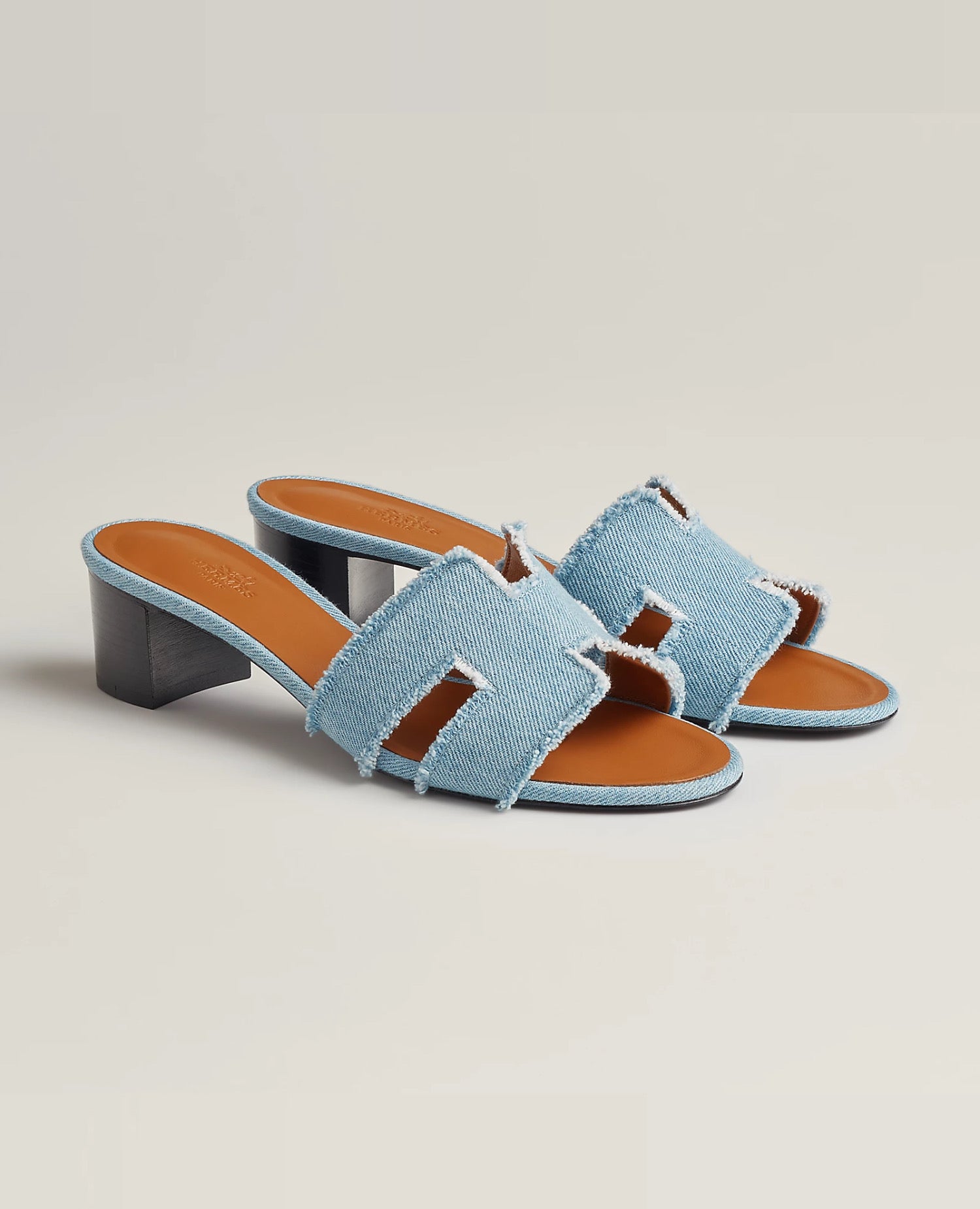 Hermès Oasis Sandal Blue clair