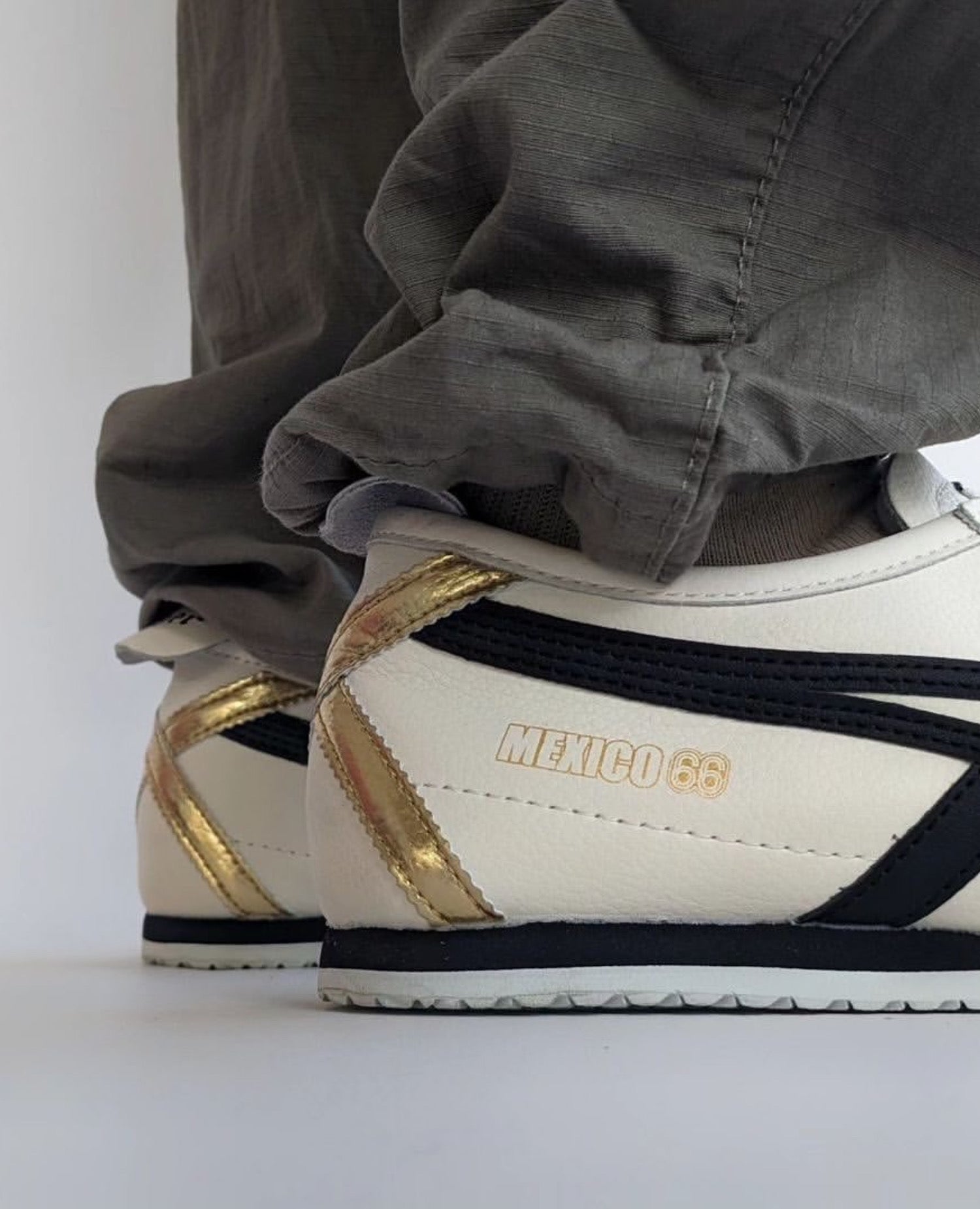 Onitsuka Tiger Mexico 66 Cream Black Gold
