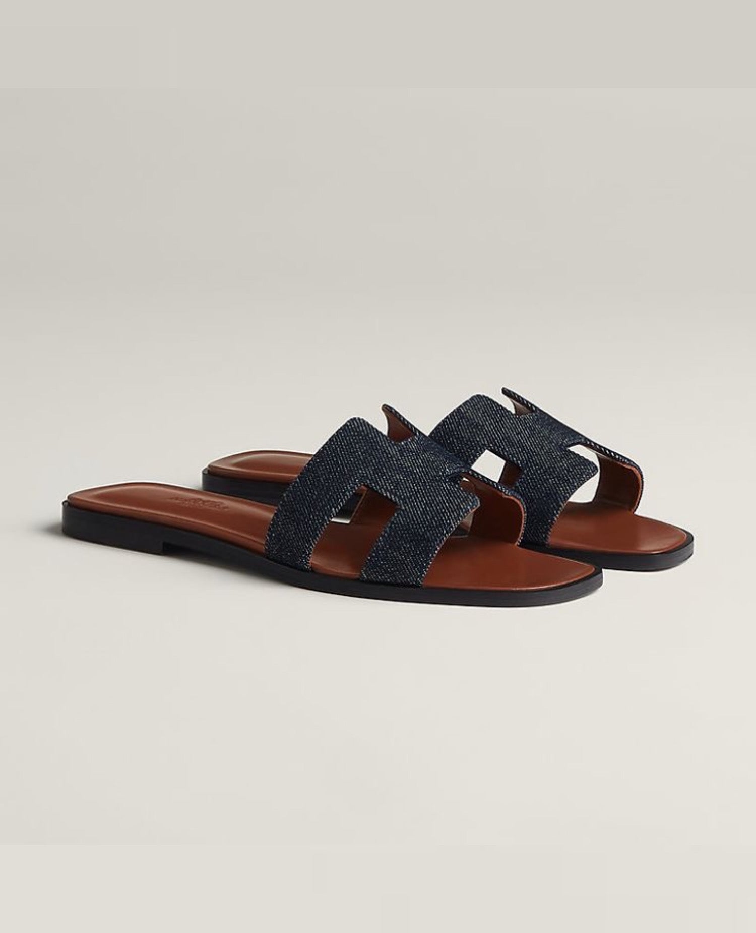 Hermès Oran Sandal Black / Brown