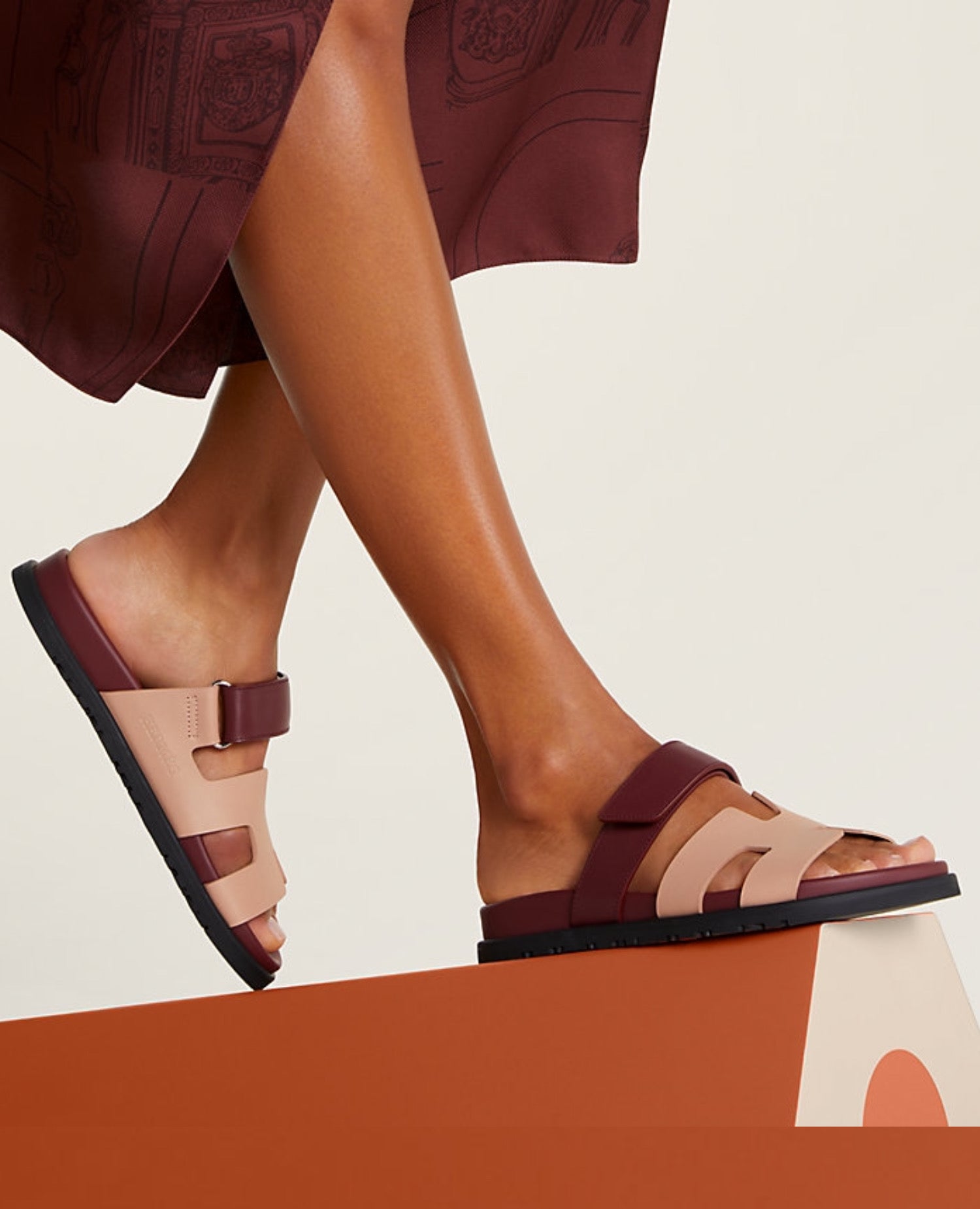 Hermès Chypre Sandal Beige Perlino / Rouge H