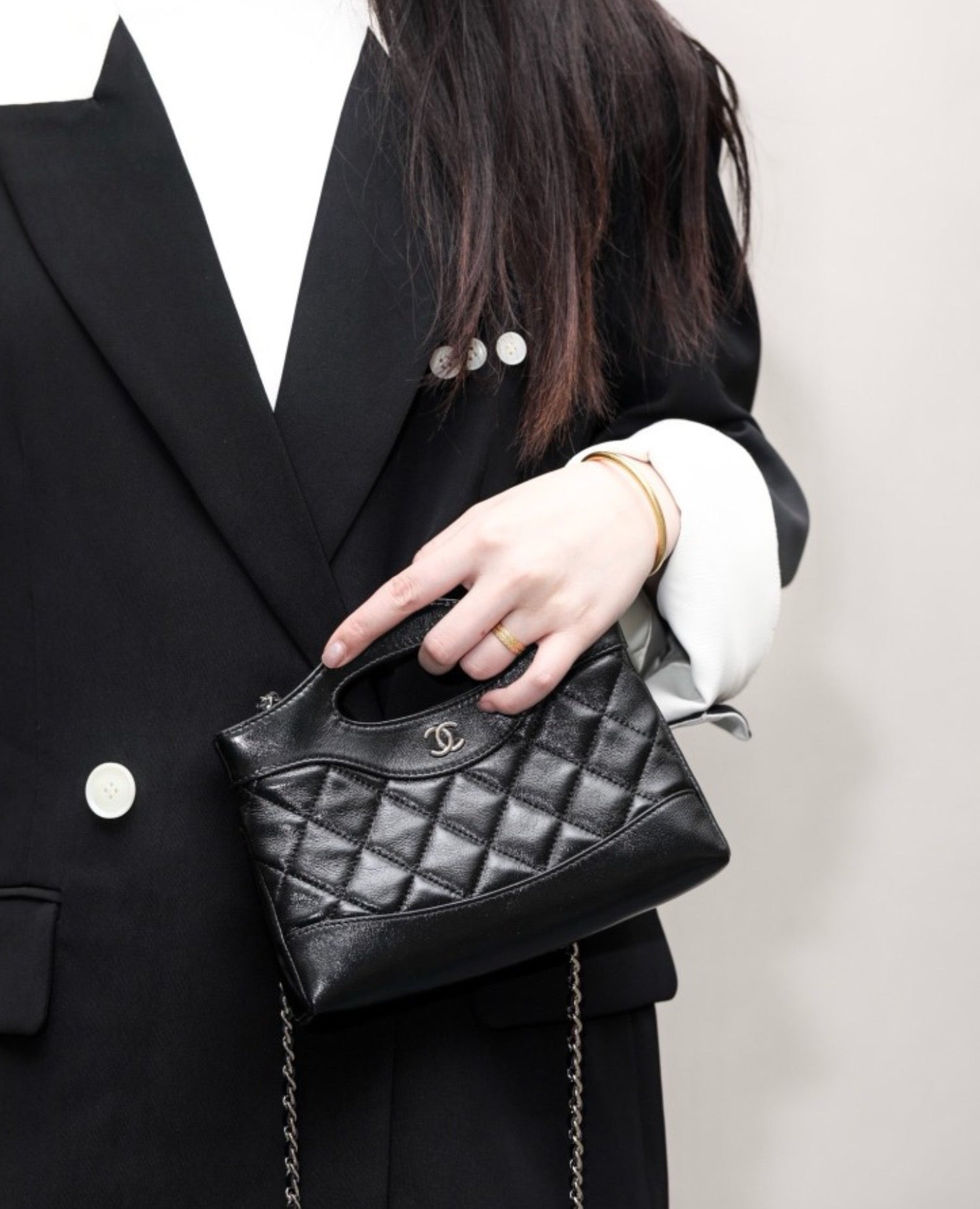 Coco Shiny Crumpled Calfskin Quilted Nano 31 Shopping Bag Black