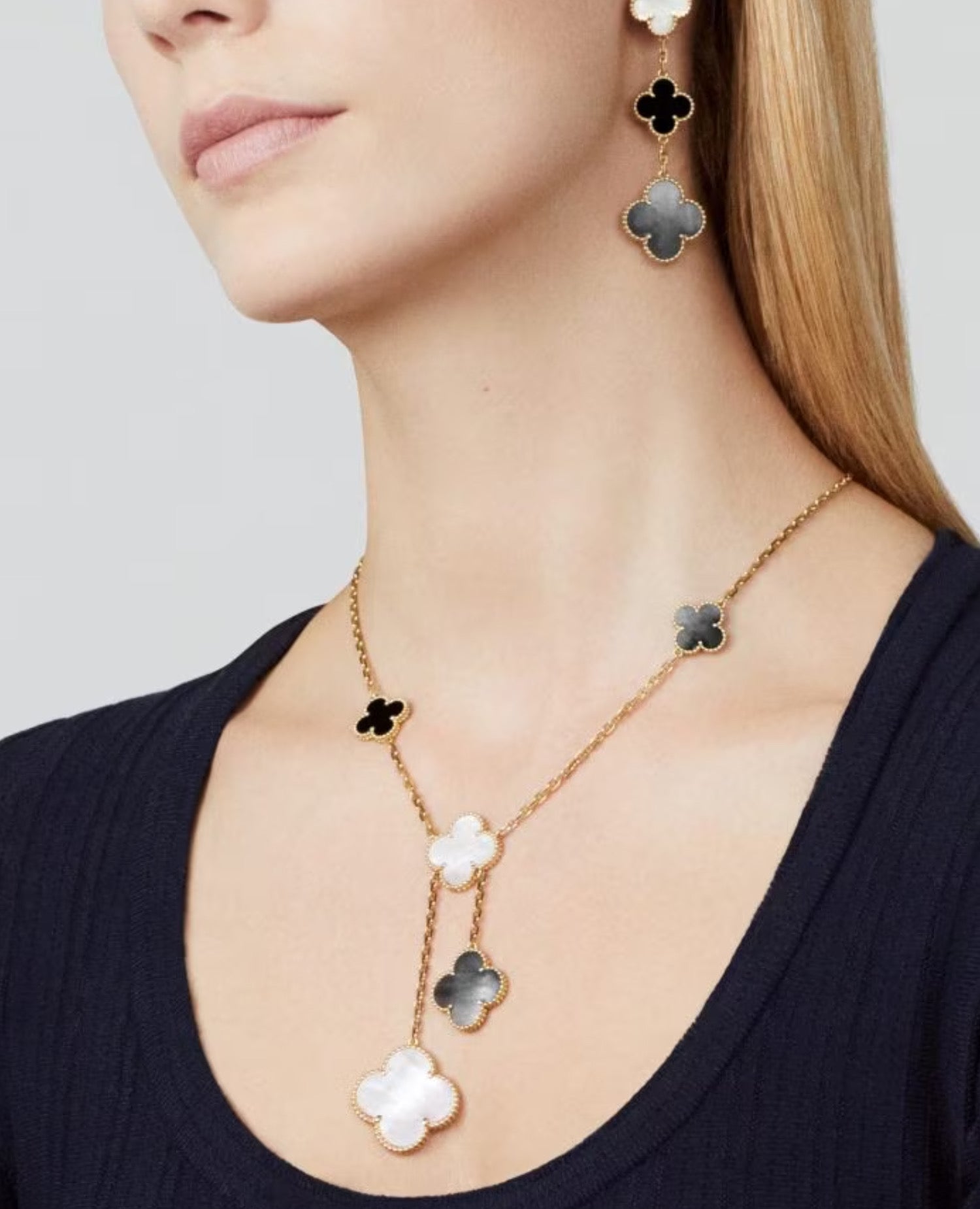 Van Cleef Magic Alhambra Pendant, 6 motifs