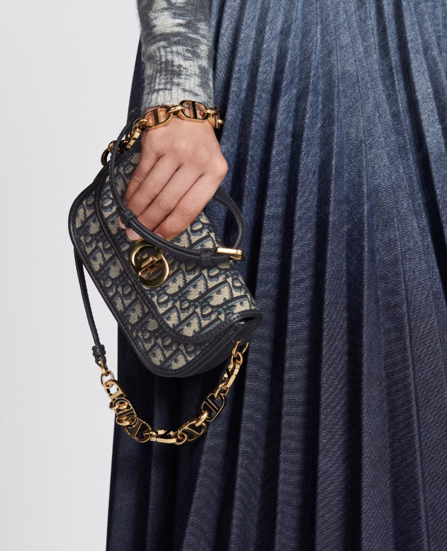 Christian Dior Small Avenue Bag